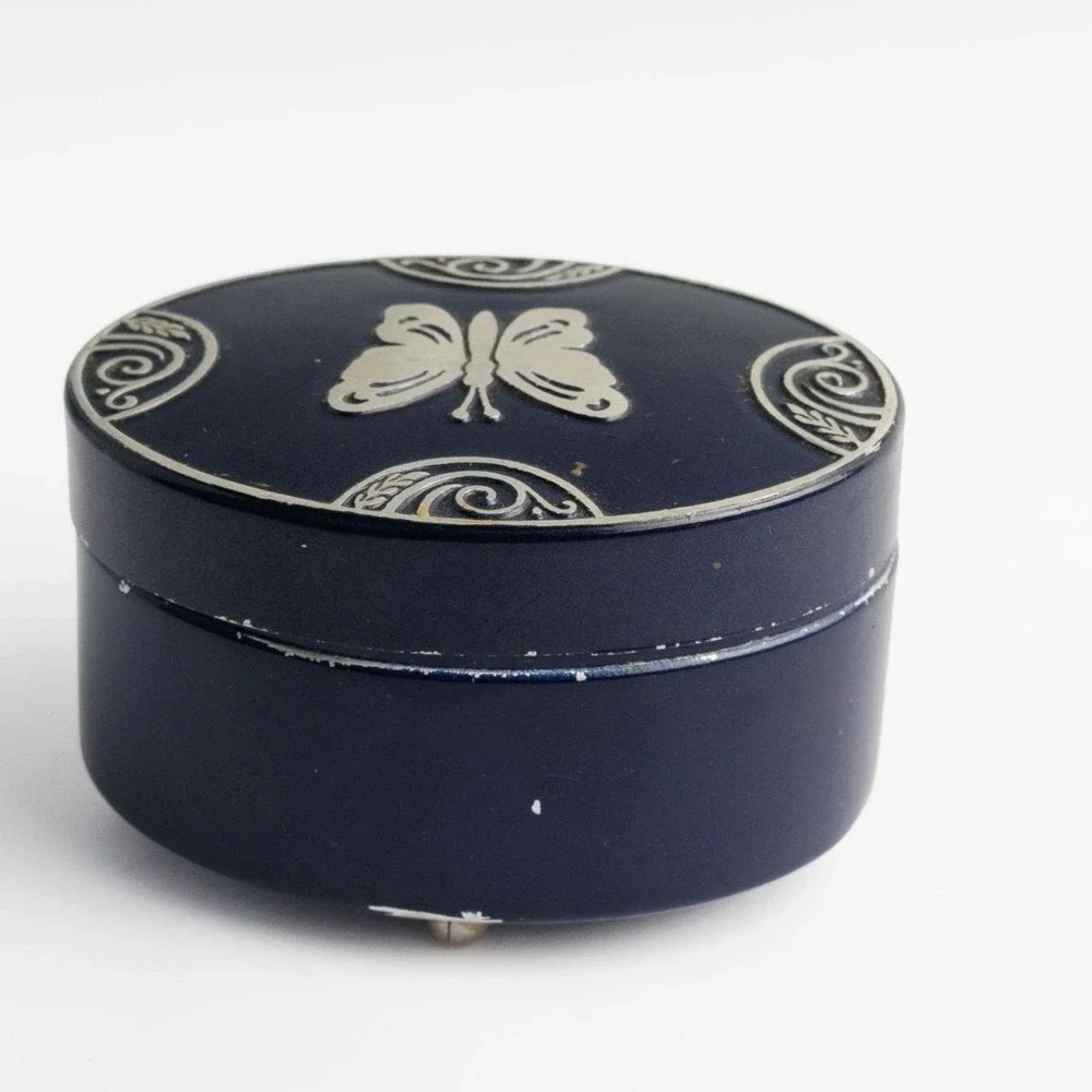 Vintage Lucretia Vanderbilt Metal Powder Box Art Deco 1920s-1930s